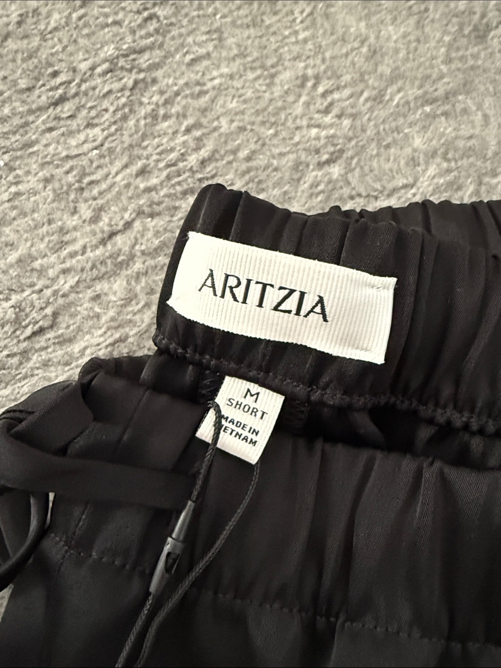 NWT Aritzia Black Satin Lodge Pant - Picture 4 of 6